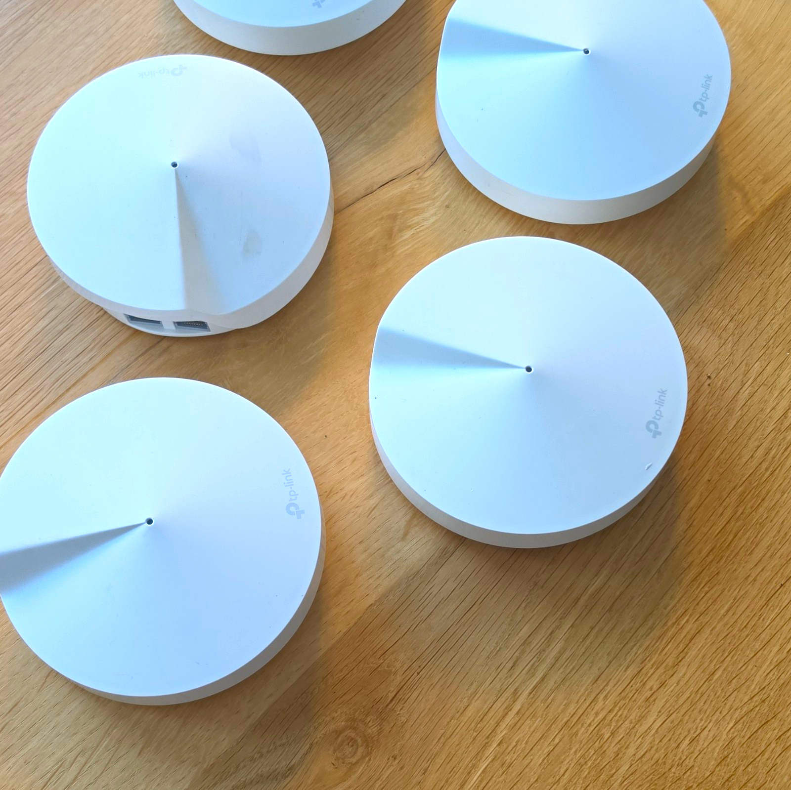 TP-LINK Deco M5 Mesh Wi-Fi Extender System 5-Pack White 1300 Mbps Wireless