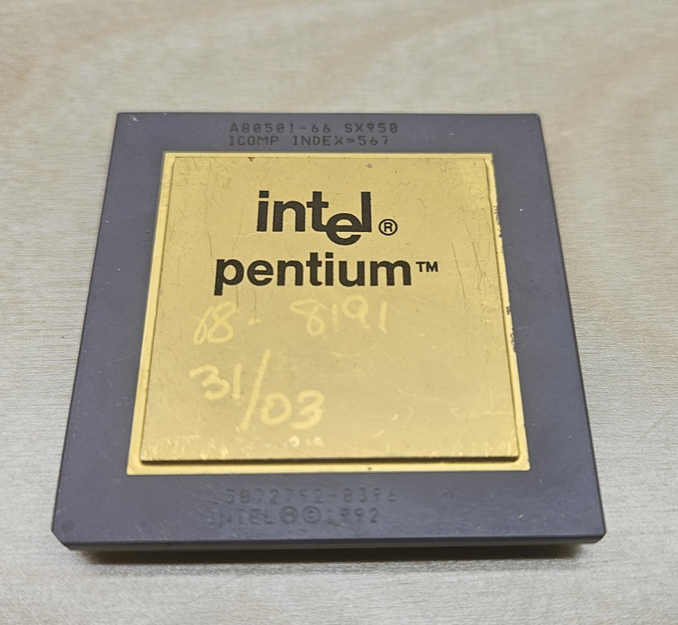 Retro CPU Computer Intel Pentium A80501-66 SX950 - From 1992
