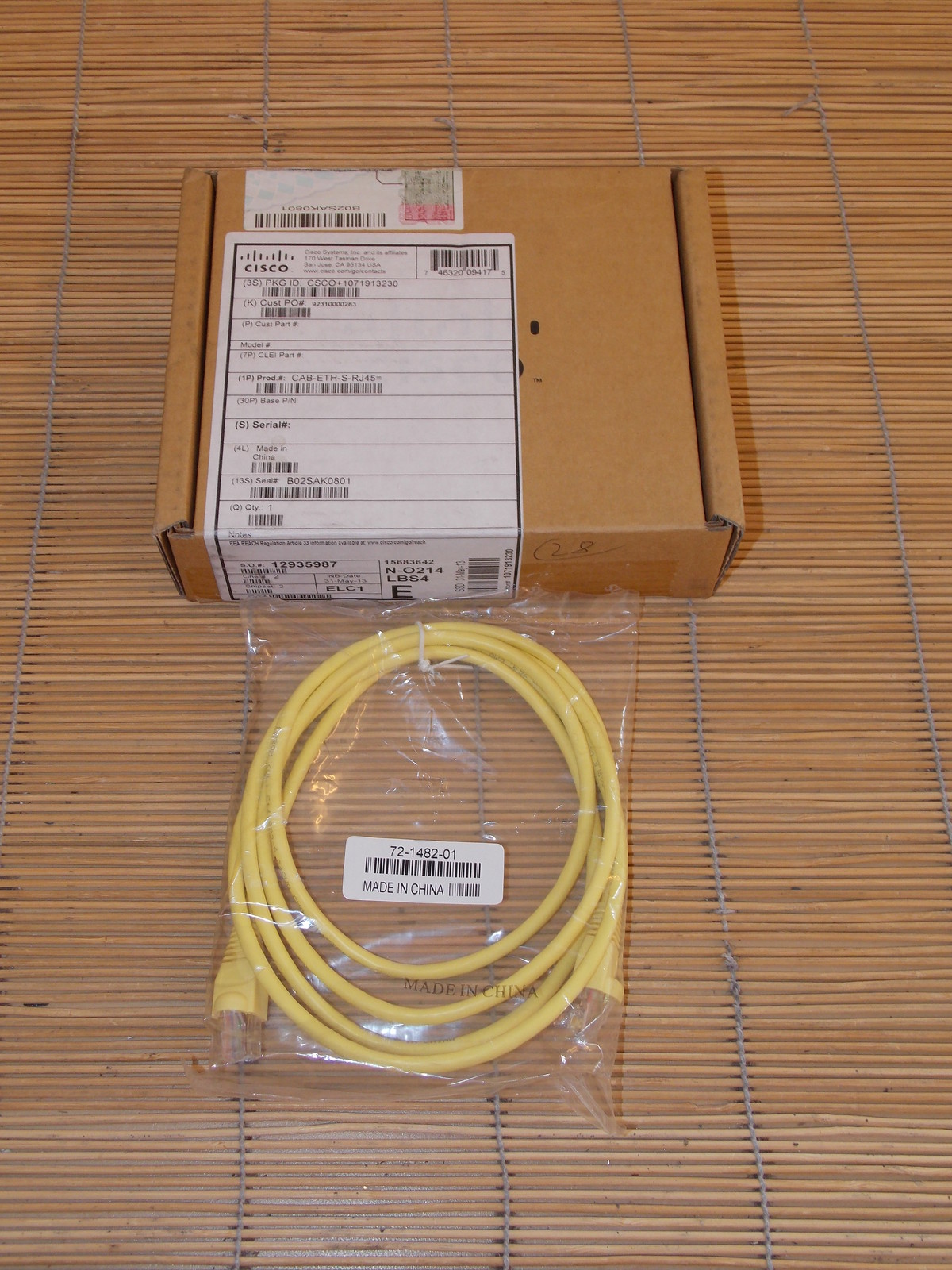 NEW CAB-ETH-S-RJ45 Ethernet cable, 6ft straight through for Cisco Yellow NEW OPEN