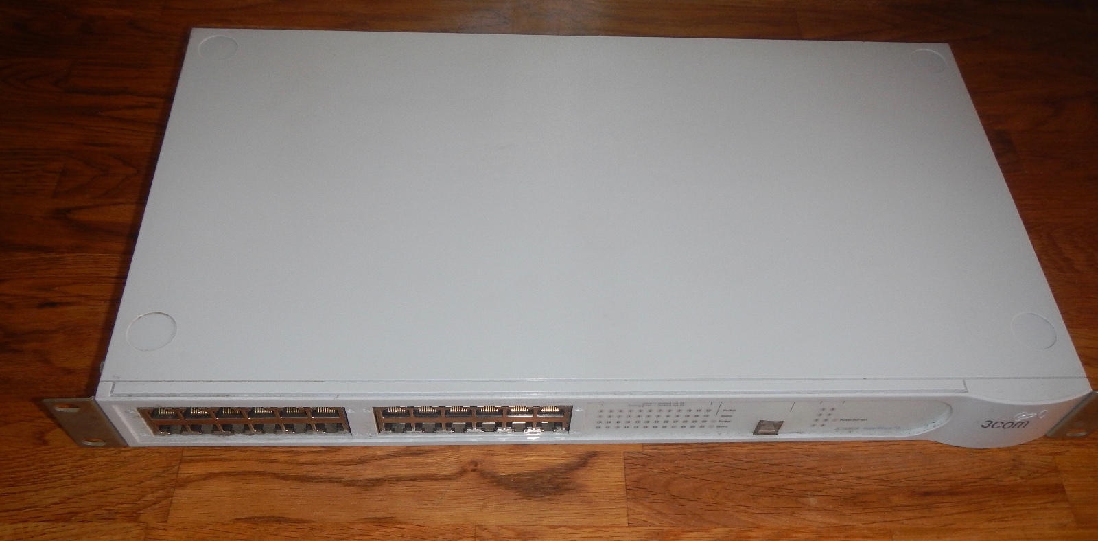 3Com SuperStack 3 Switch 3300 SM 3C16987A #946