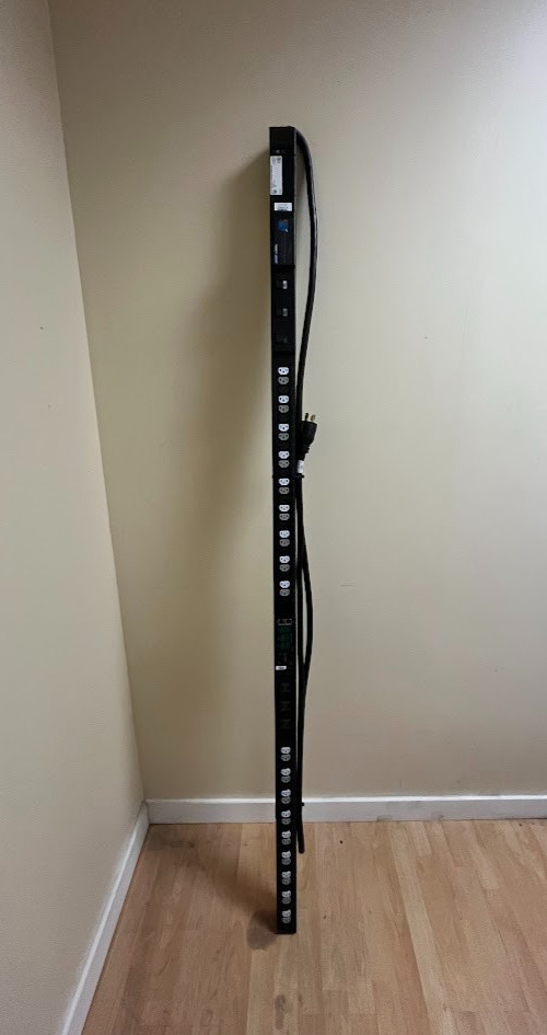 Server Technology C2W54CE-DCMFAM00 PRO2 Smart Rack PDU 54-Outlet