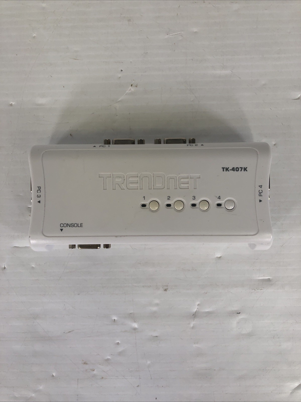 TRENDNET TK-407K KVM switch without Cables