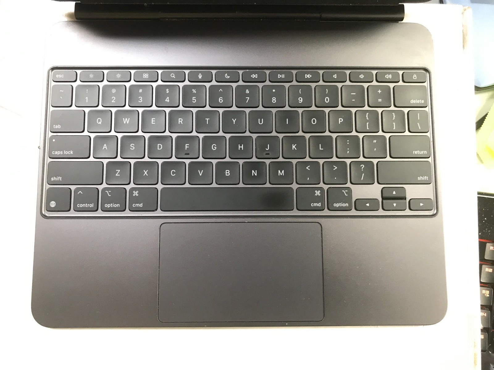 Apple Magic Keyboard for iPad Pro 13" M4 &M5  Black  A2974 USED  #03