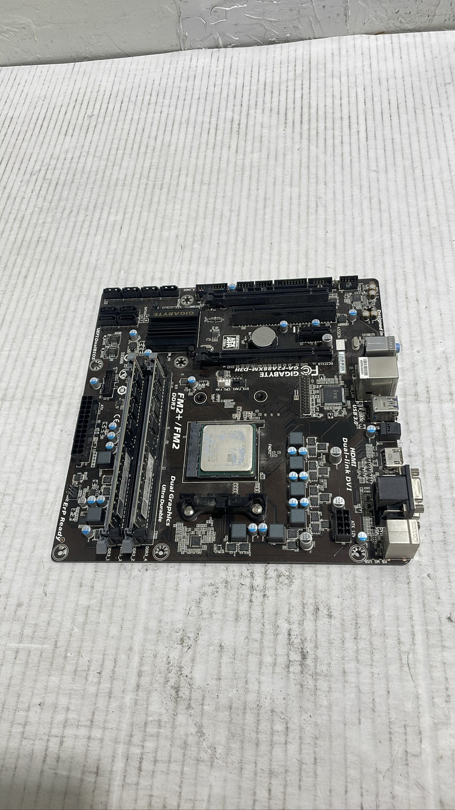 Gigabyte GA-F2A88XM-D3H AMD FM2+ DDR3 HDMI DVI Dual Micro-ATX Motherboard