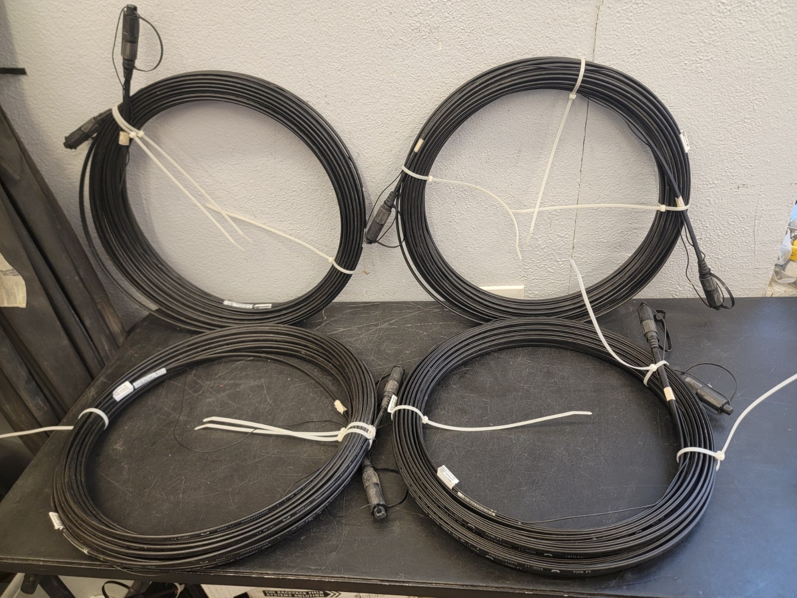 (4) 90FT COMMSCOPE FHD-HH1B-090F REALFLEX FIBER OPTIC DROP CABLE HARDENED SC/APC
