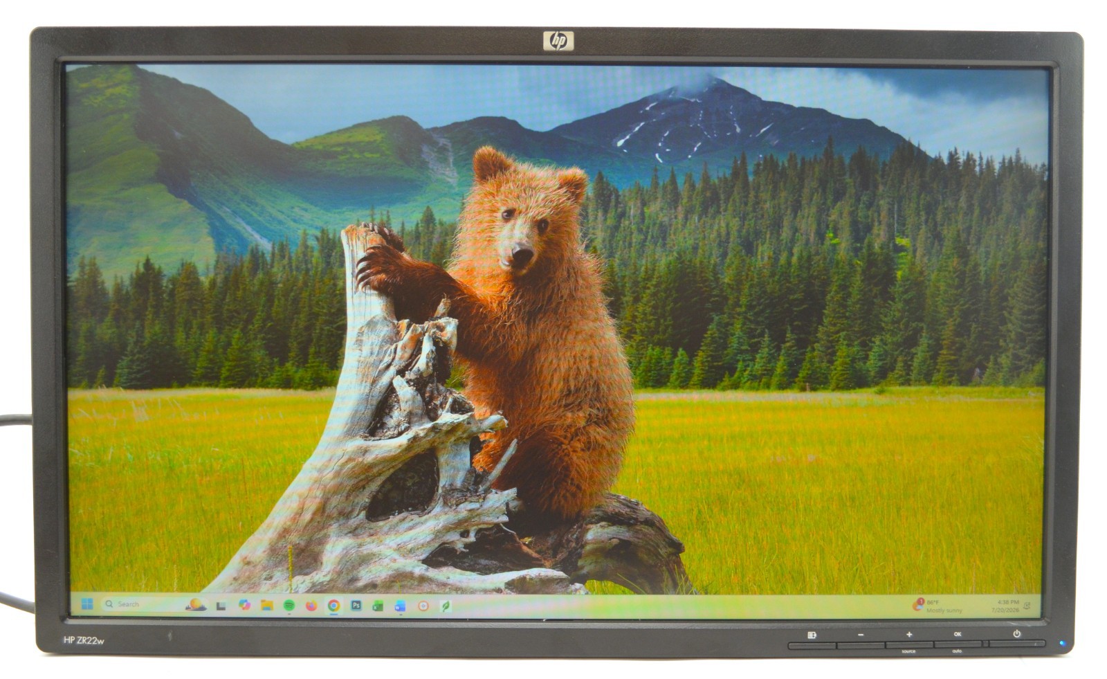HP ZR22w LCD Monitor 22" w/ VGA DVI DisplayPort Inputs USB Hub No Stand Grade B