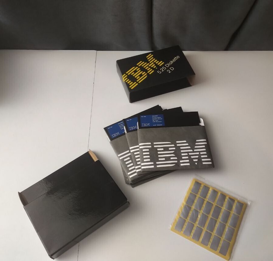 Vintage IBM 5.25" Diskette (2D) – Pristine Condition