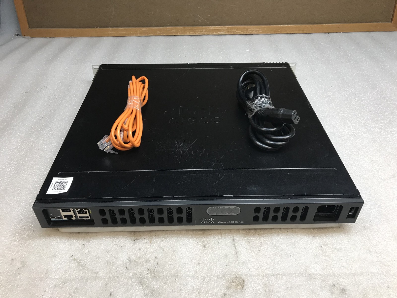Cisco ISR4331/K9 100Mbps Integrated Services Router - Tested / Factory Reset