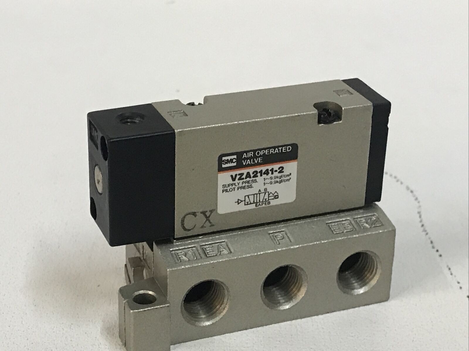 SMC VZA2141-2 Air Operated Pilot Valve