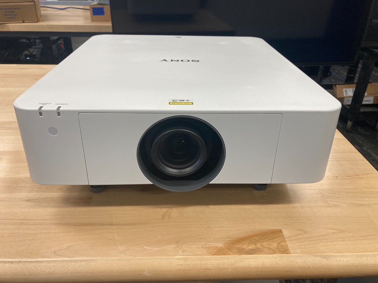 Sony VPL-FHZ75