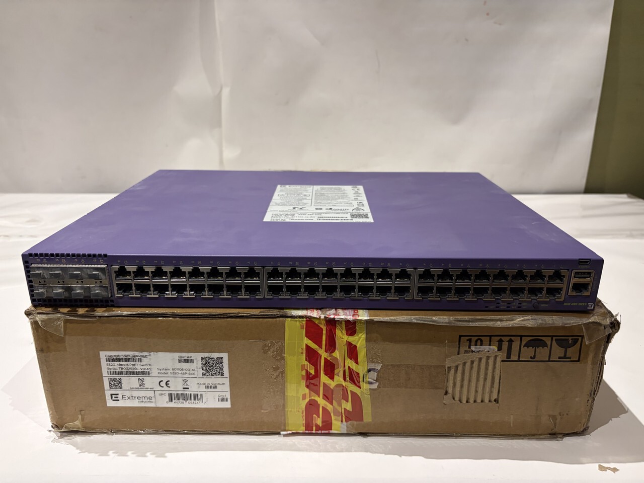 EXTREME NETWORKS 5320-48P-8XE EXTREMESWITCHING 48-PORT MANAGED SWITCH