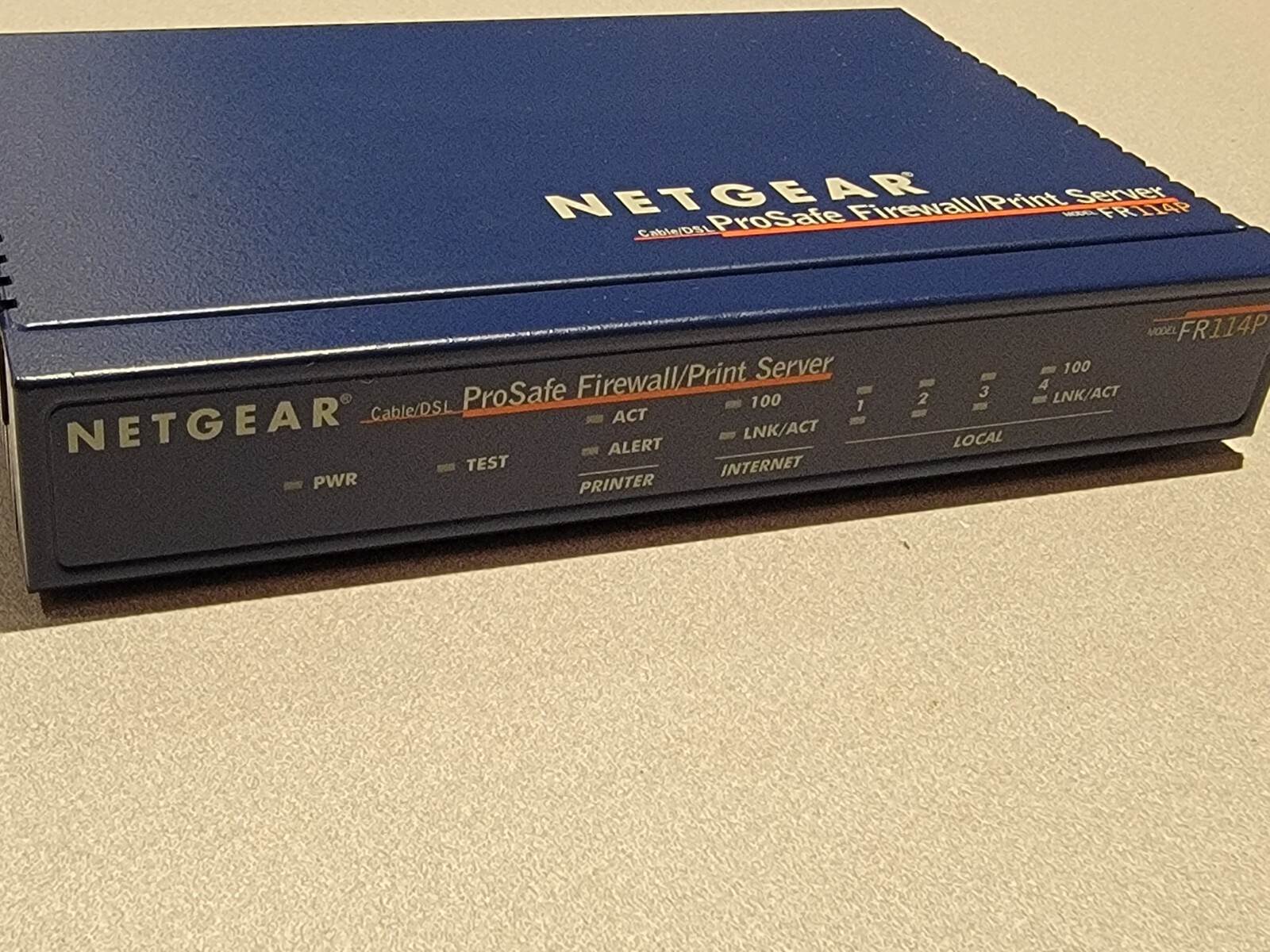 Netgear ProSafe Firewall 10/100 Router And Print Server FR114P