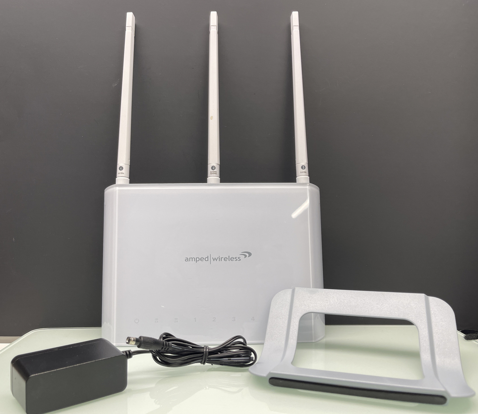 Amped REA20 Wireless High Power 700mW Dual Band AC Wi-Fi Range Extender (B1)
