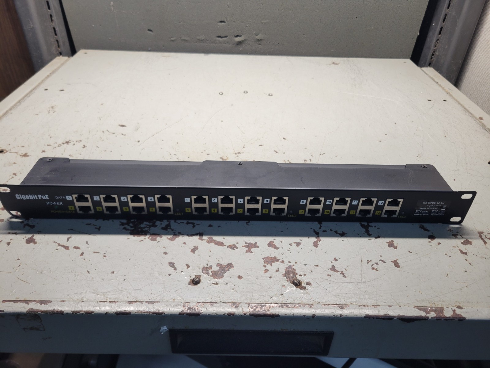 Rackmount 12-Port Gigabit PoE Injector