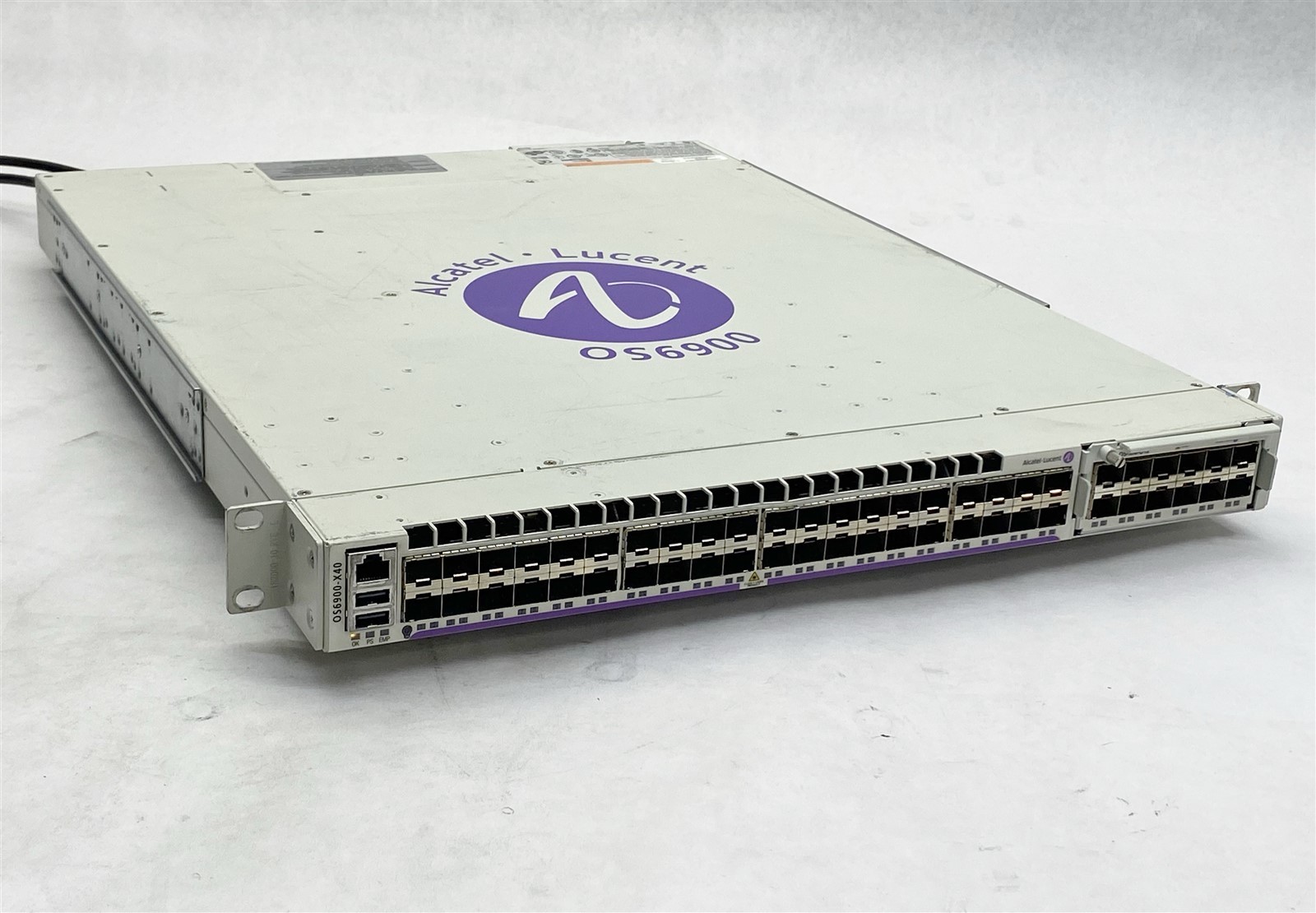Alcatel-Lucent OmniSwitch OS6900-X40 SFP Switch w/ OS-XNI-U12, OS-XNI-T8, 2*PSU