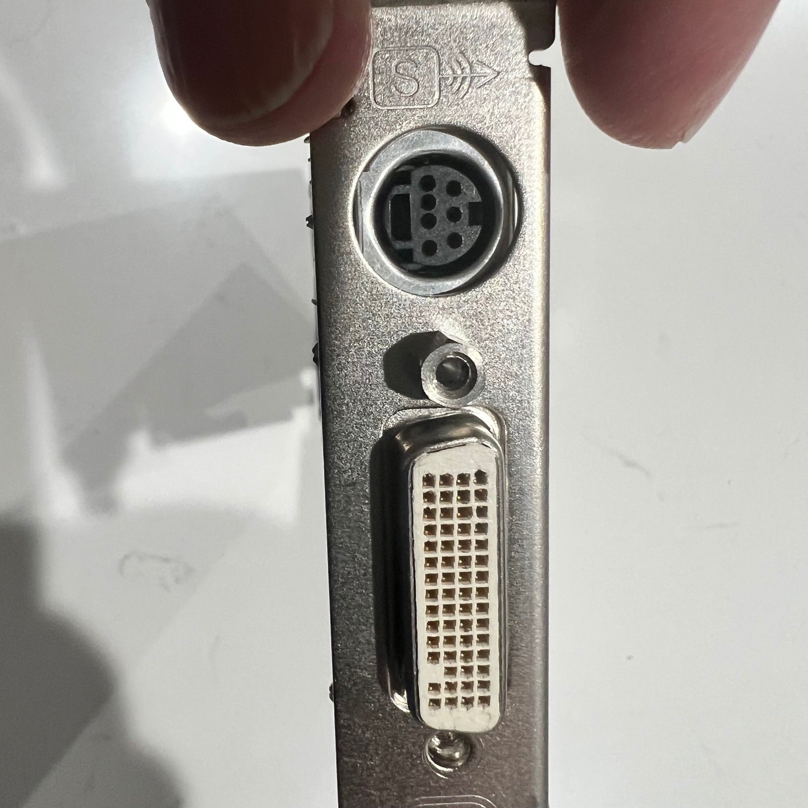 ATI Radeon B276 Graphics Card 109-B27631-00 PCIe DVI S-Video Video Card