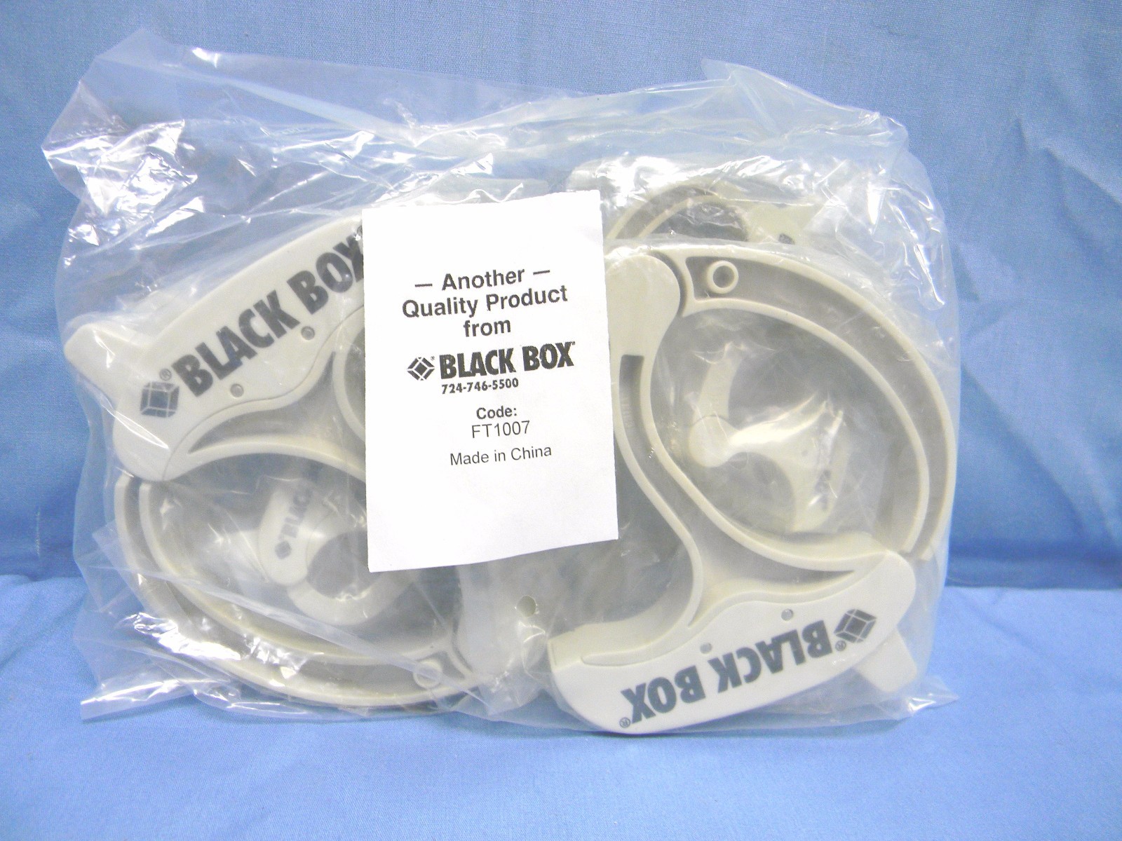 NEW Black Box FT1007 Reusable Cable Clamps, Multi-Pack (3 Sm, 3 Med, 3 LG)