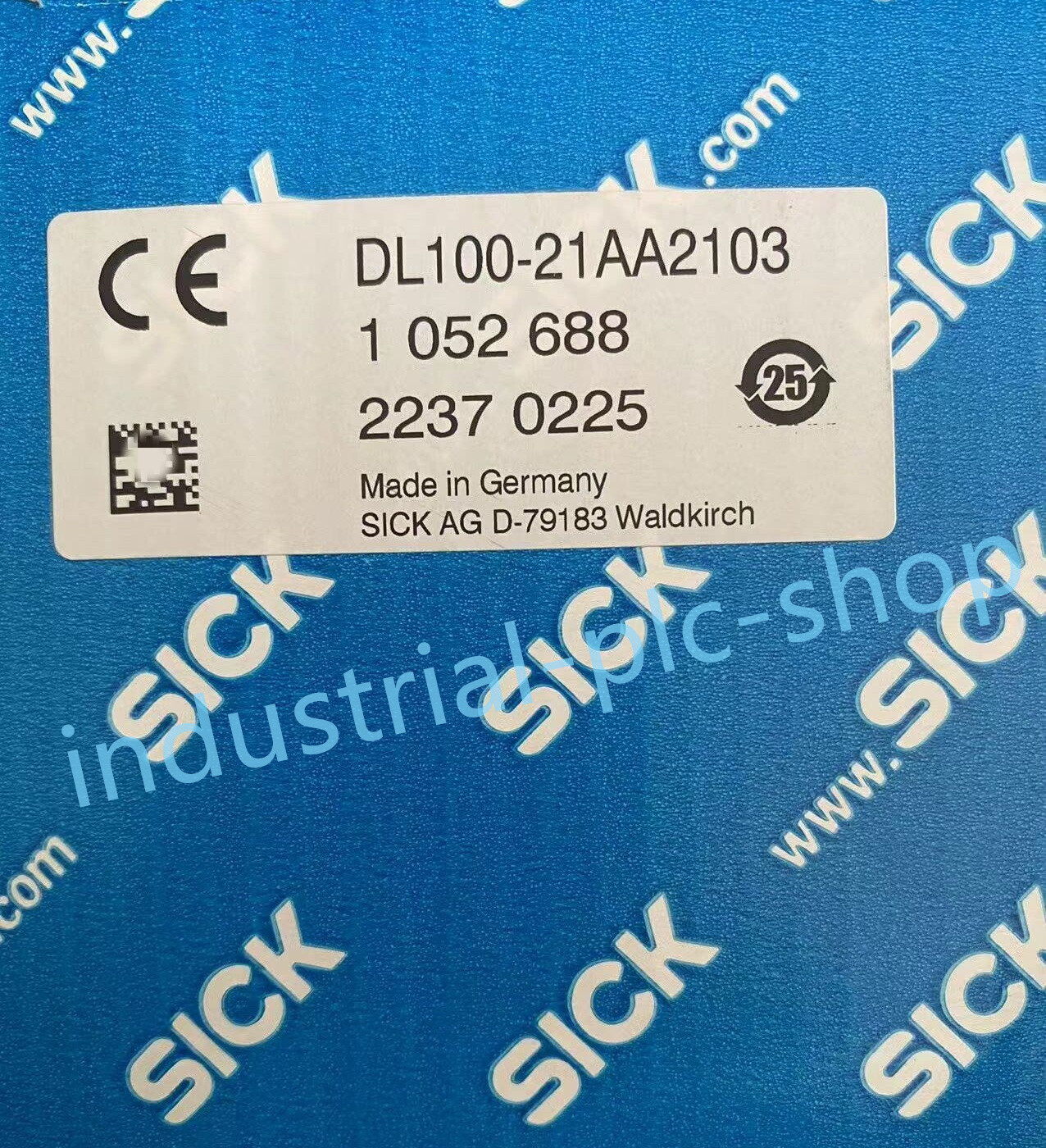 1PC SICK DL100-21AA2103 brand new Distance Sensor