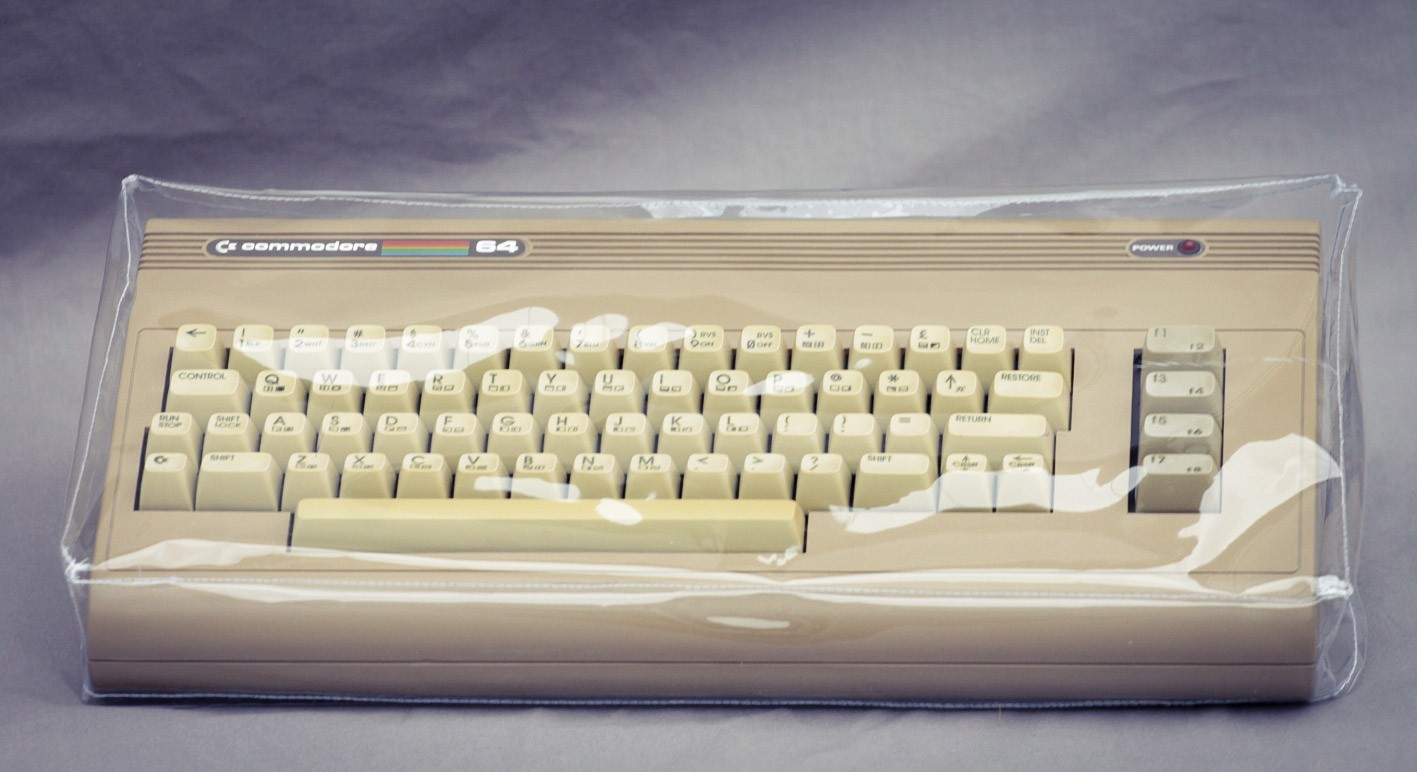 Commodore The C64 Maxi, C64 Ultimate / Dustcover / New, Clear 