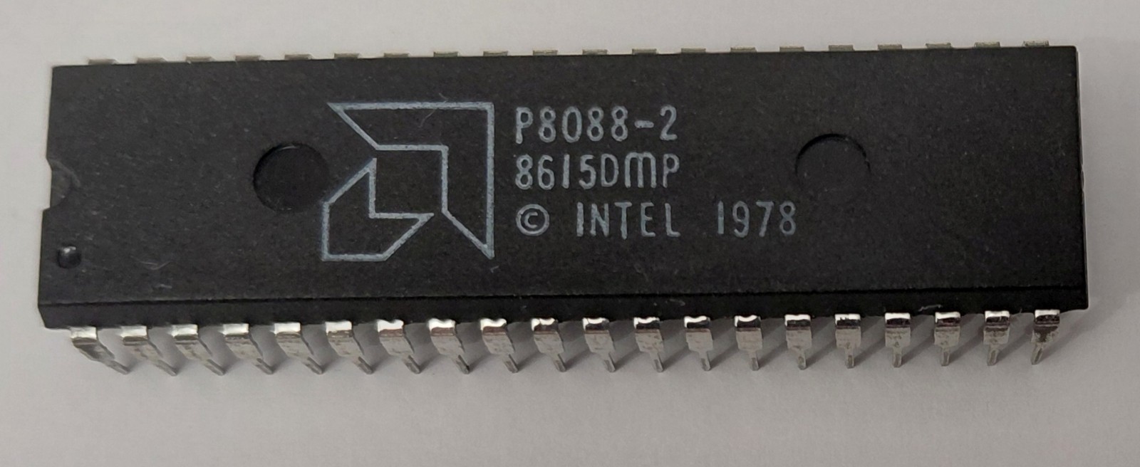 AMD P8088-2 DIP40 8MHz Retro CPU Processor