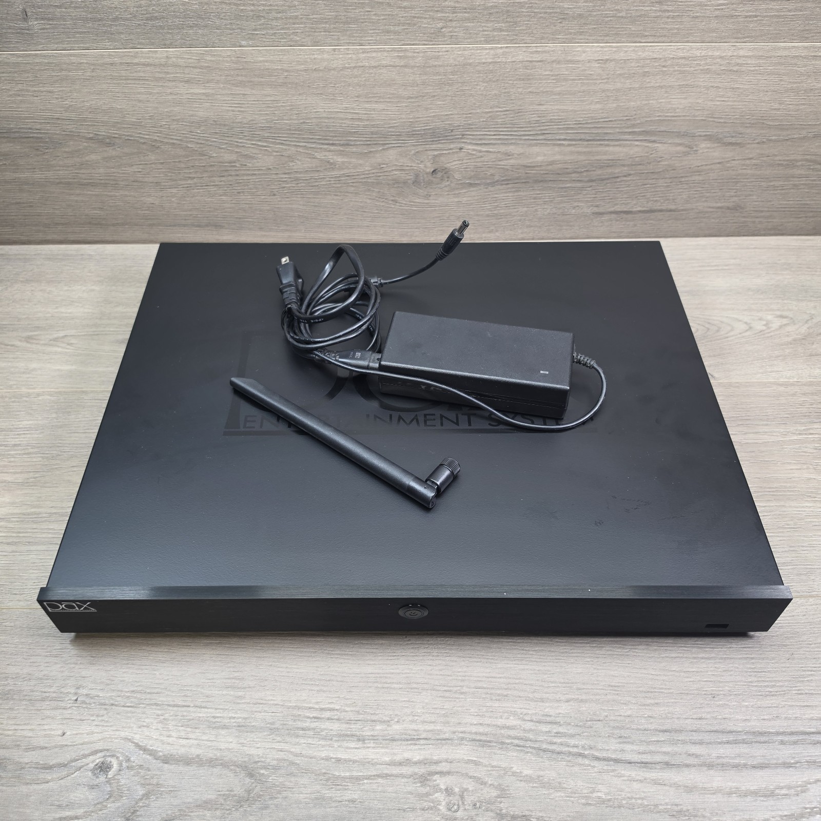 Pax Entertainment System Smart Karaoke HDMI - Powers On