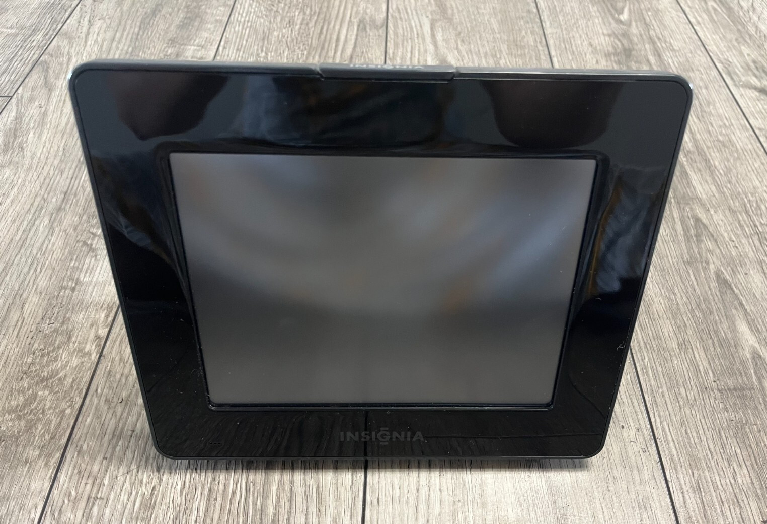 Insignia Infocast 8" Internet Portable Media Display Tablet (UNTESTED)