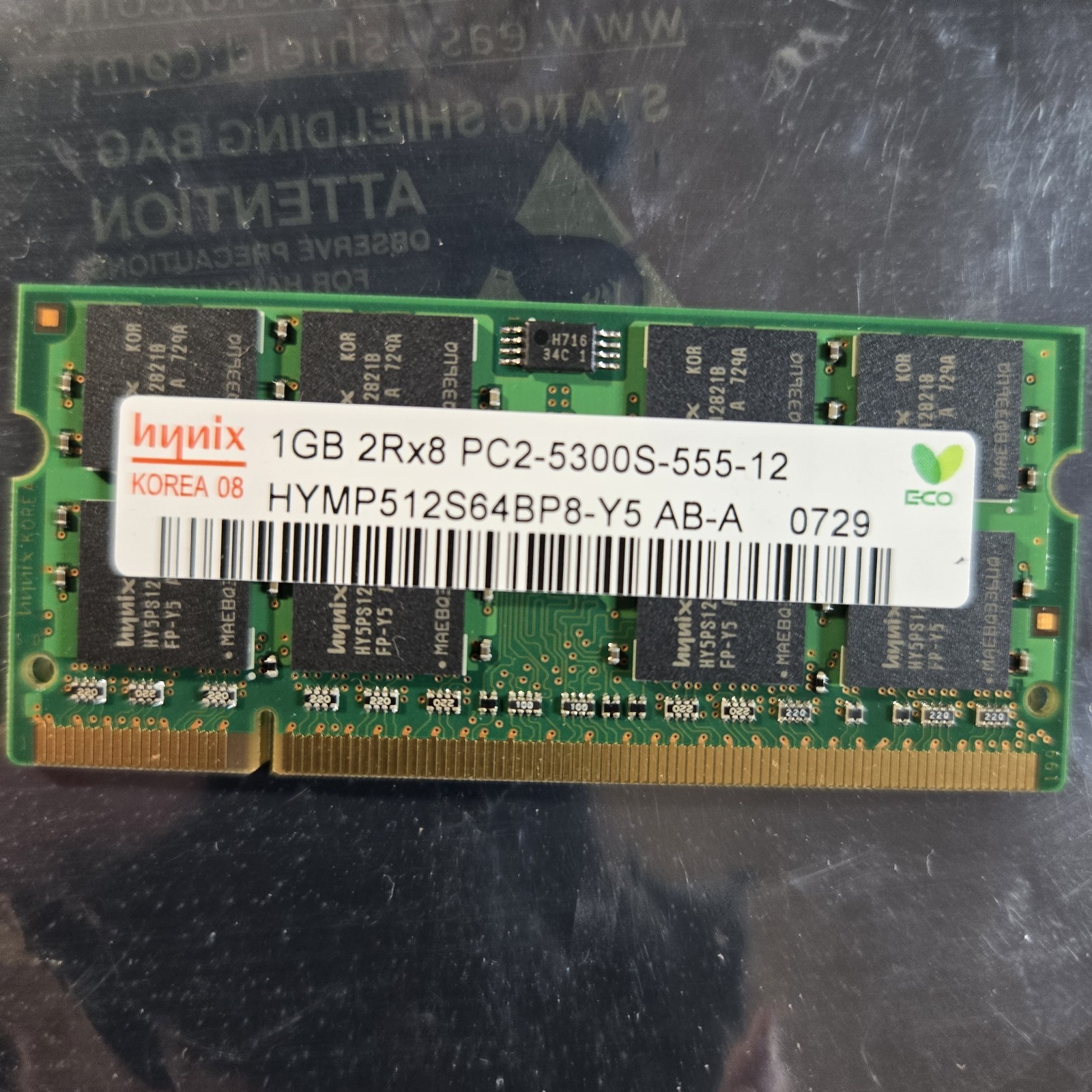 Hynix 1GB DDR2 667MHz PC2-5300S 2Rx8 200-Pin SODIMM Laptop RAM HYMP512S64BP8-Y5
