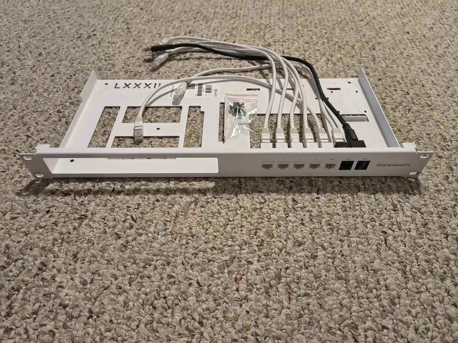 RACKMOUNT.IT FortiRack RM-FR-T14 Rackmount Kit
