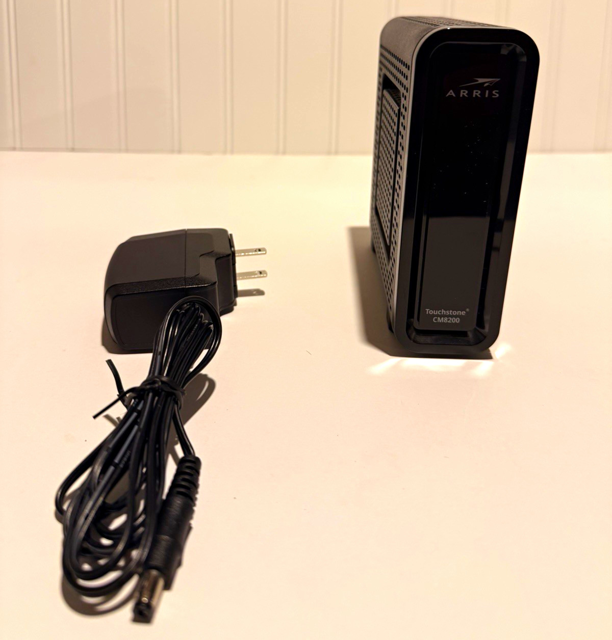 ARRIS Touchstone CM8200A DOCSIS 3.1 Cable Modem 1 Gbps 2x Ethernet Black