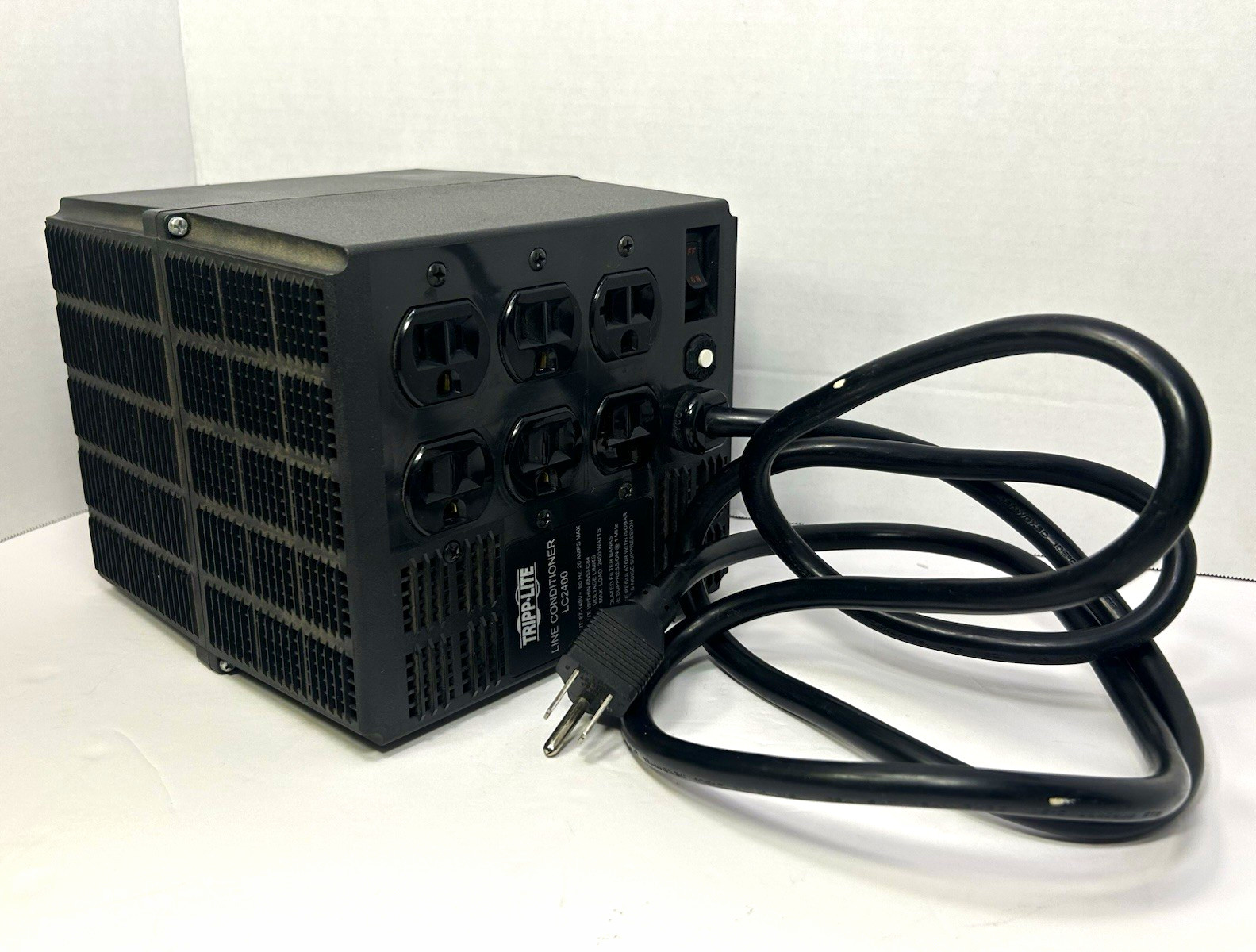 Tripp Lite LC2400 Line Conditioner 6-Outlet 20A 87-140V MPN LC2400