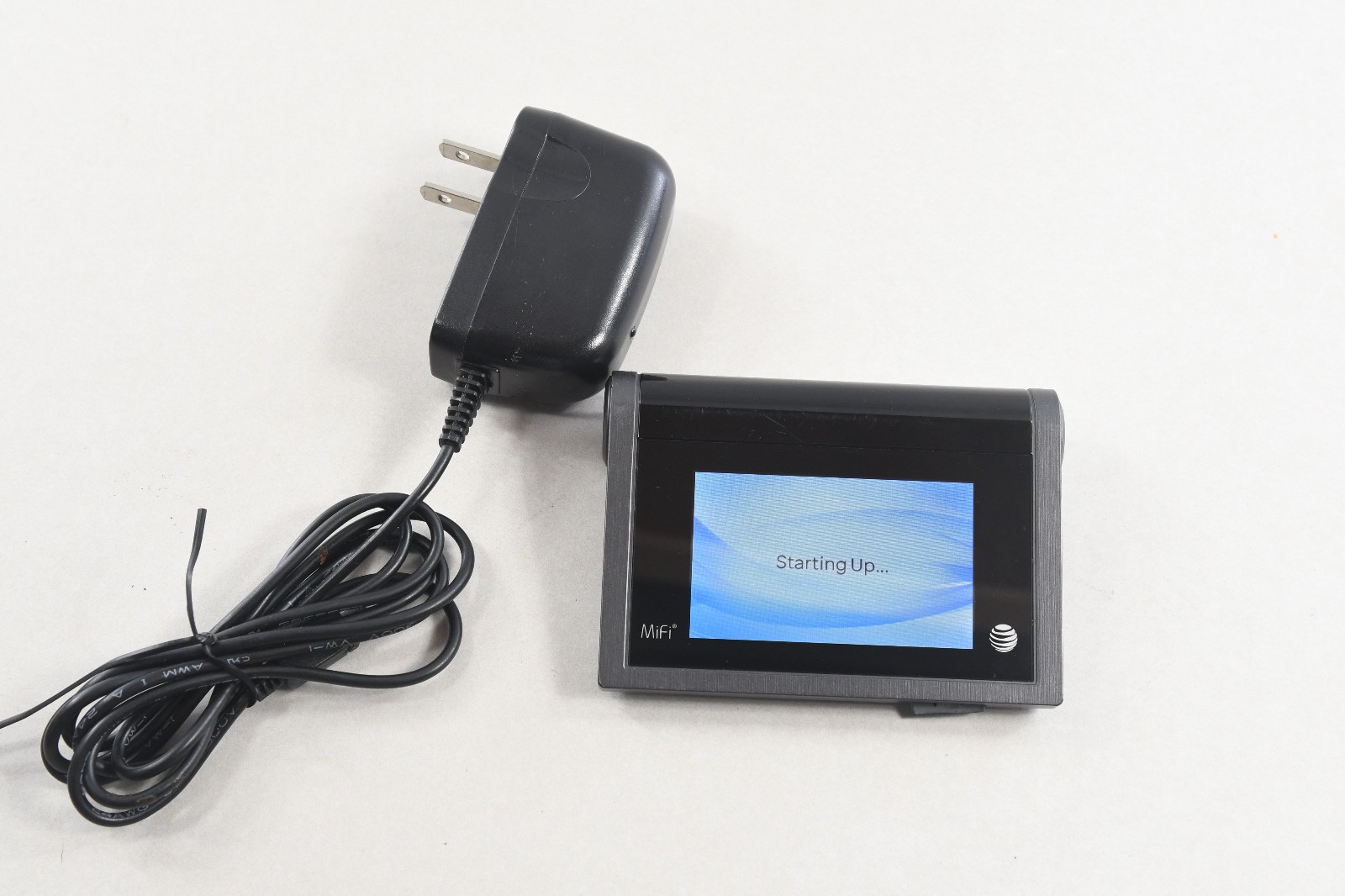 NovAtel Liberate 5792 4G LTE Mobile Hotspot MiFi Router