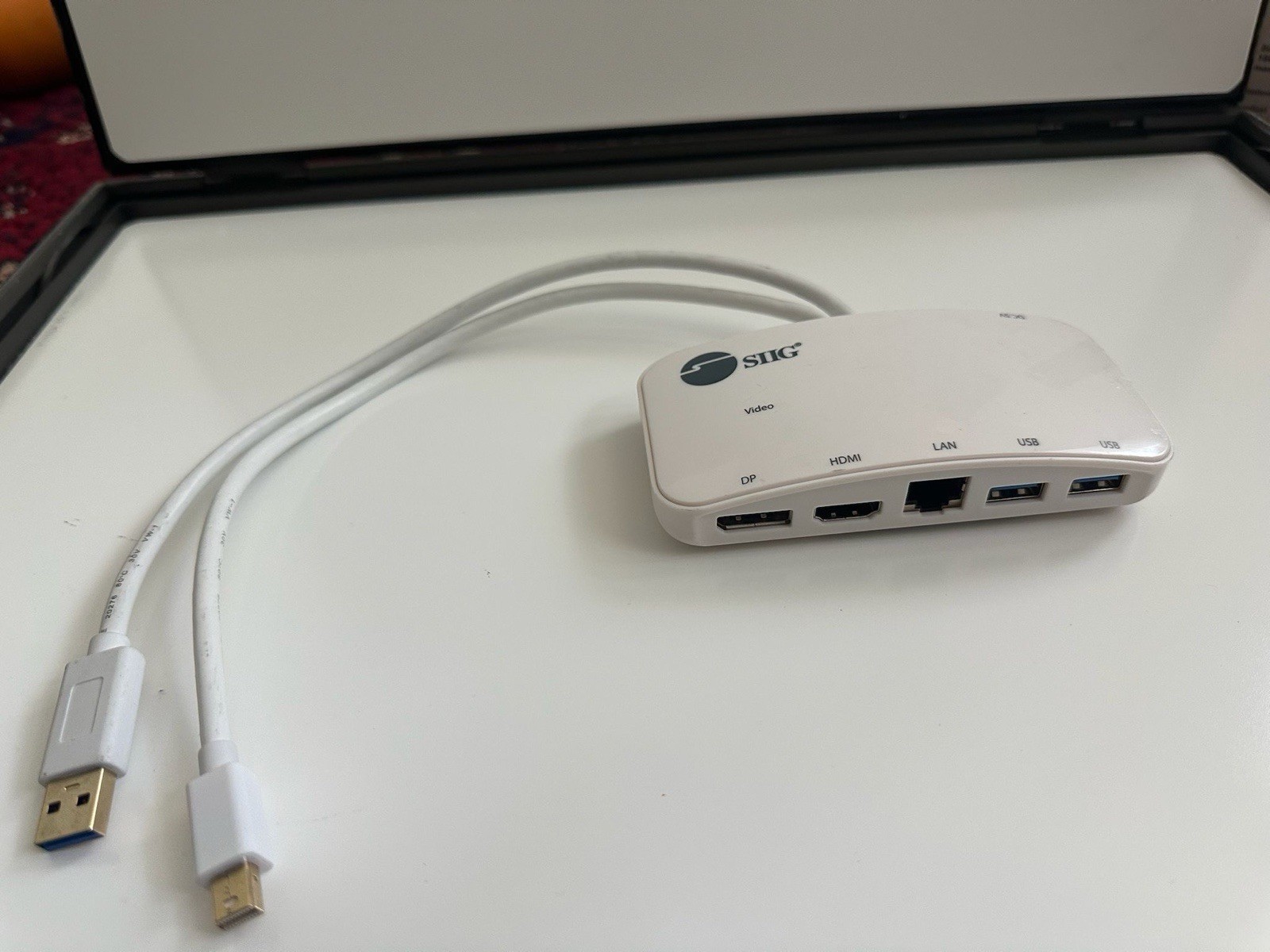 SIIG Mini-DP Thunderbolt 1 080p vid Dock/docking station with USB 3.0 LAN Hub