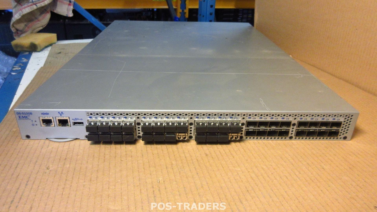 EMC DS-5100B 24x Port 8Gb 8Gb/s SWL SAN Switch 100-652-066 - INCL 24X 8GB SFPS