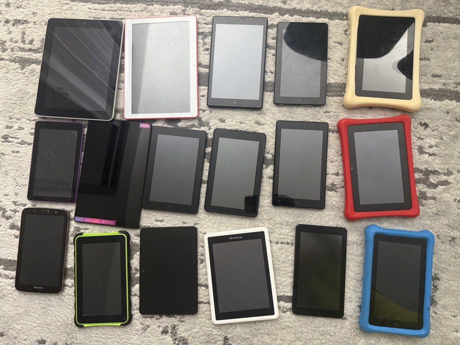 Lot of 17 Tablets – Various Brands – Locked/Untested – Parts Only/ not working