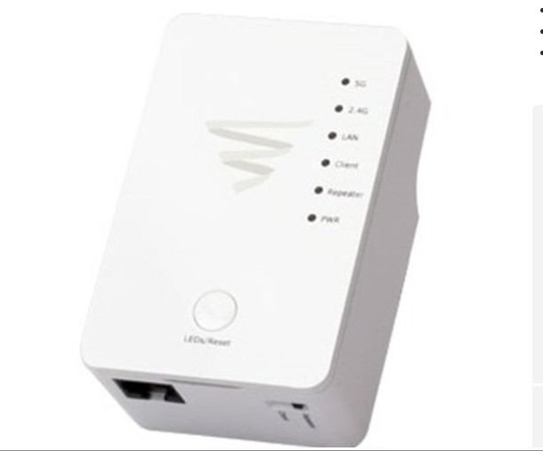 Luxul P40 AC1200 Wi-Fi Bridge Range Extender