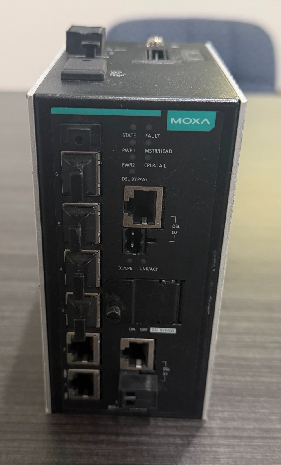 Moxa 8-Port Ethernet Switch Extender IEX-408E-2VDSL2-LV