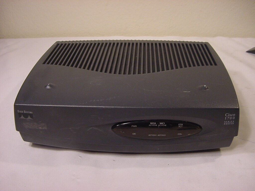 CISCO 1700 SERIES ROUTER - NO POWER CORD INCLUDED