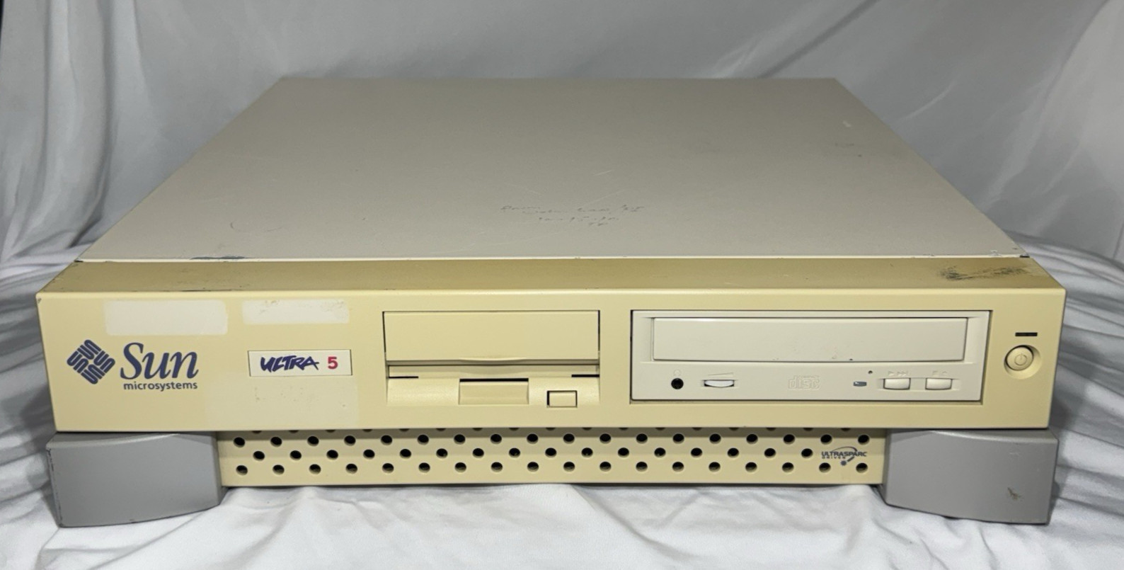 Sun Ultra 5 Workstation, 400MHz UltraSPARC IIi CPU, 512MB RAM, 0GB HDD, 48X CD