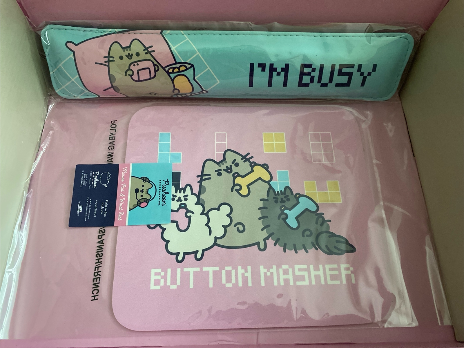 Pusheen Box Exclusive 2022 NIP Mouse Pad & Padded Wrist Rest Built by CultureFly