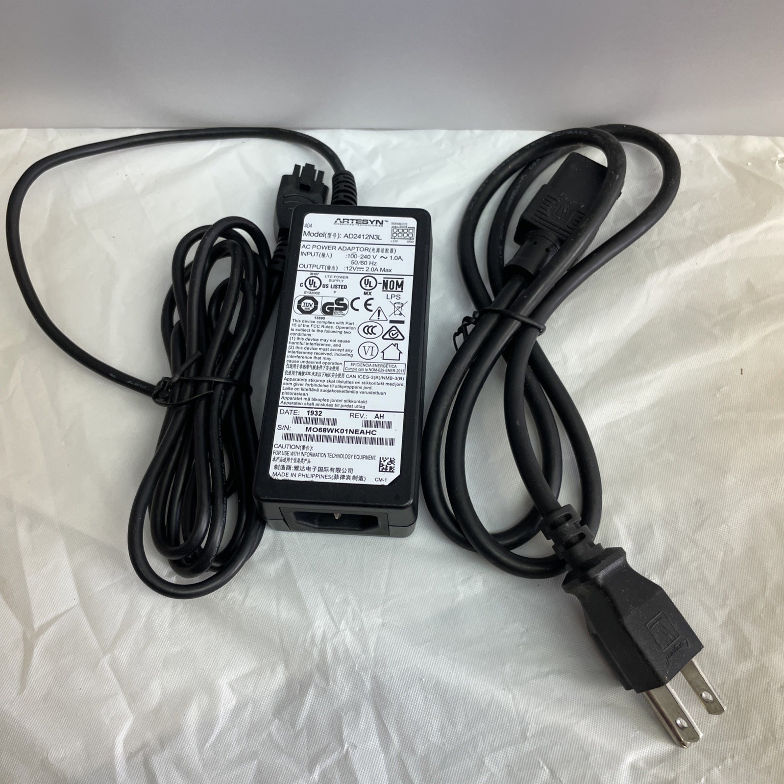 ARTESYN AD2412N3L 8-PIN AC POWER SUPPLY ADAPTER Output 12V 2A