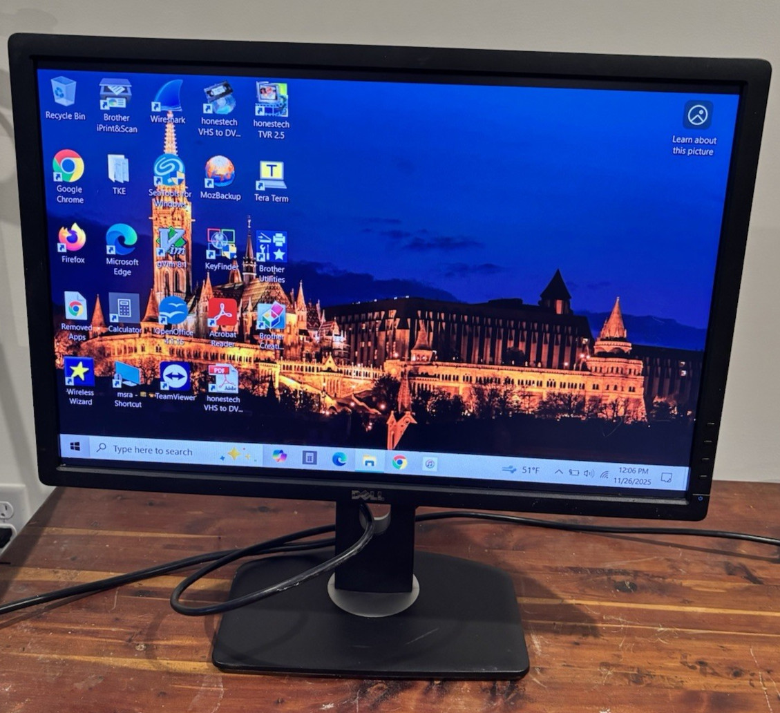 Dell  UltraSharp U2412Mb 24" LED LCD Monitor DP VGA DVI 1920 x 1200