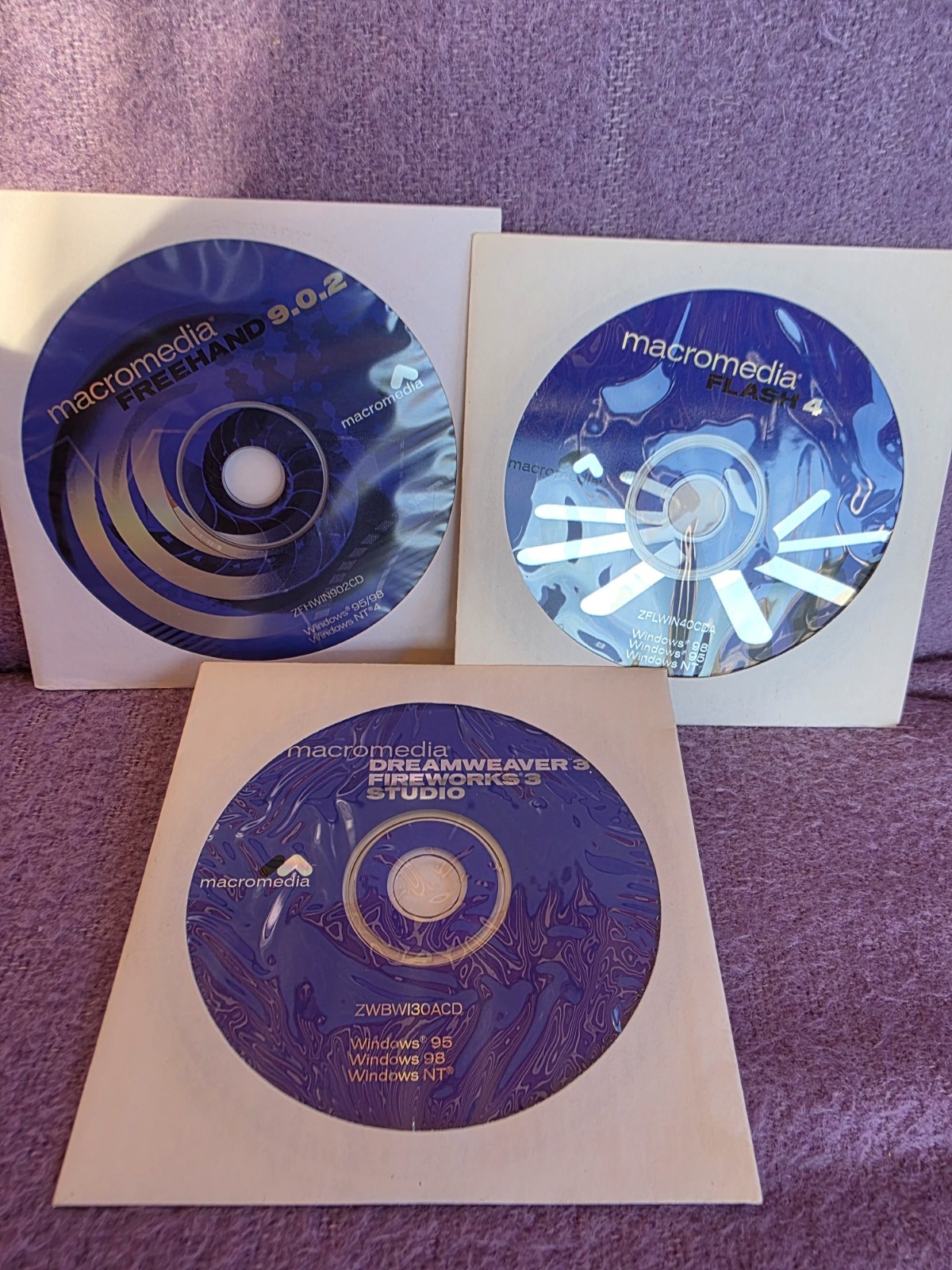 Vintage Macromedia Software Lot: Flash 4, FreeHand 9, Dreamweaver 3 / Fireworks 