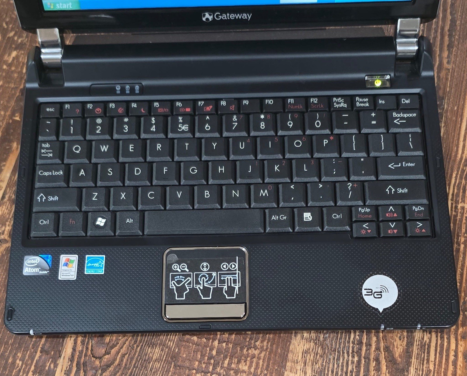 Gateway Netbook   KAV60 2x Intel 1.6GHz 1GB RAM  138 Gb SSD, Vintage