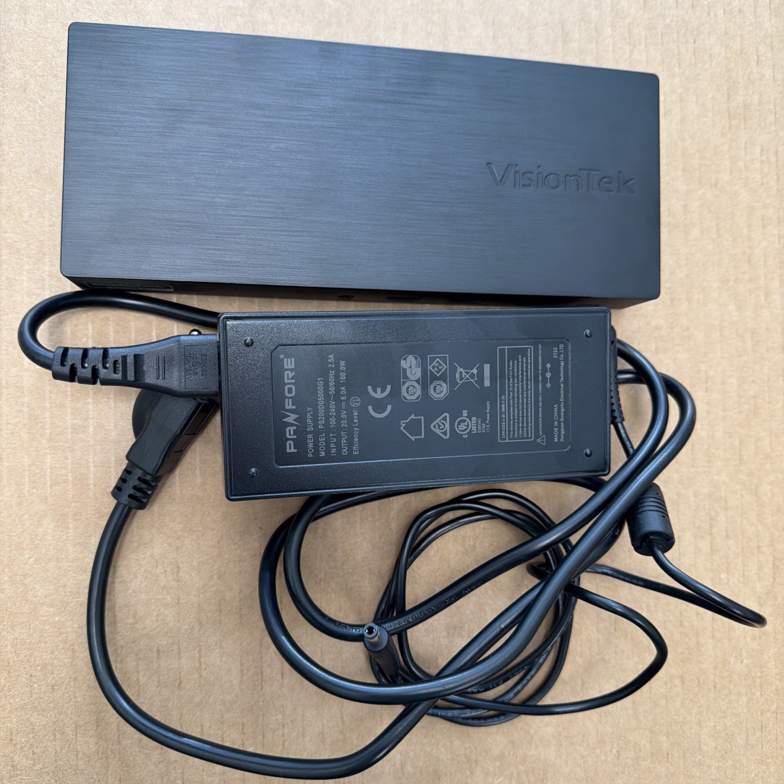 99.99% Life Left VisionTek VT7400 Triple 4K Display USB-C Docking Station 901502