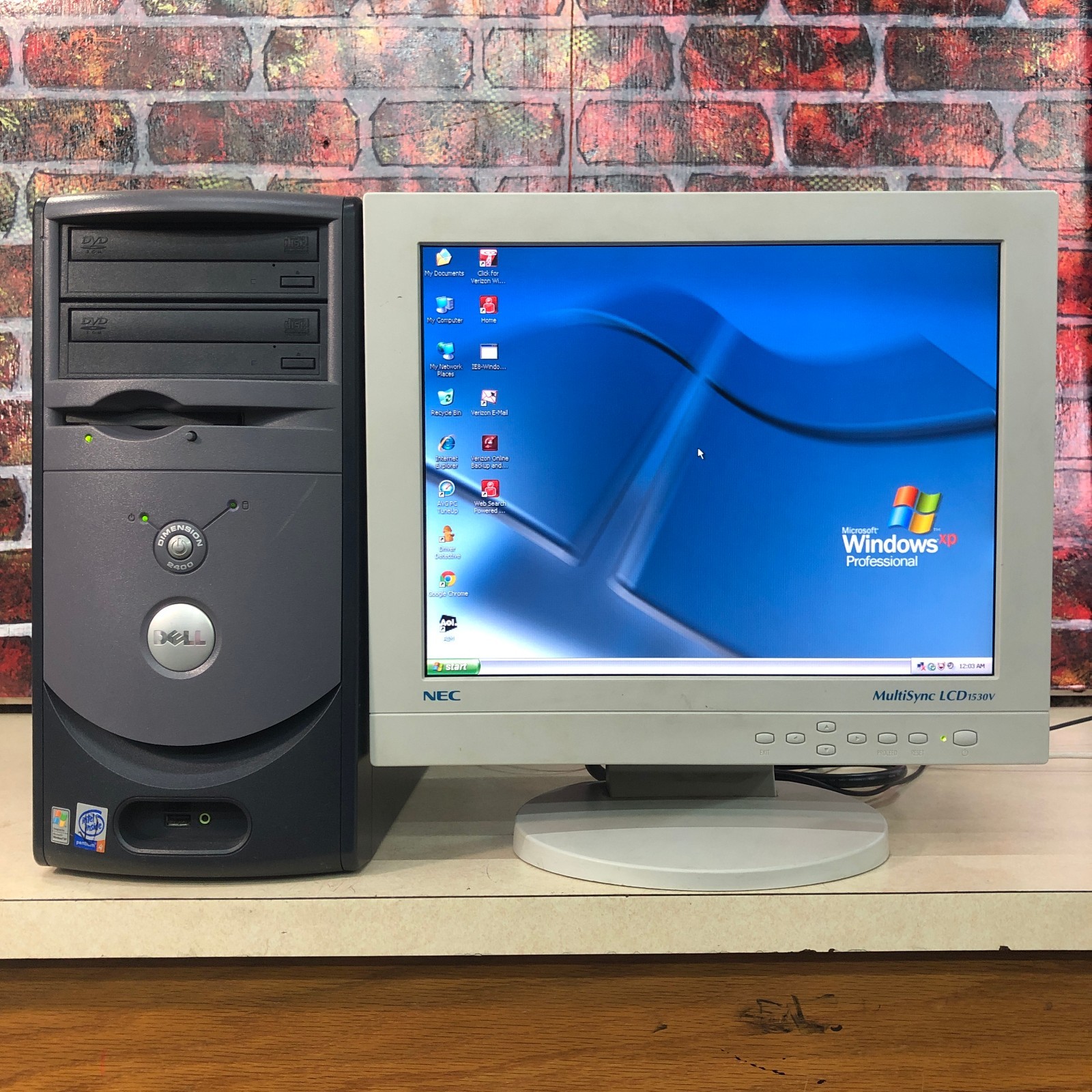 Dell Dimension 2400 PC Retro Gaming Pentium 4 2.40GHz 512MB RAM (Windows XP Pro)