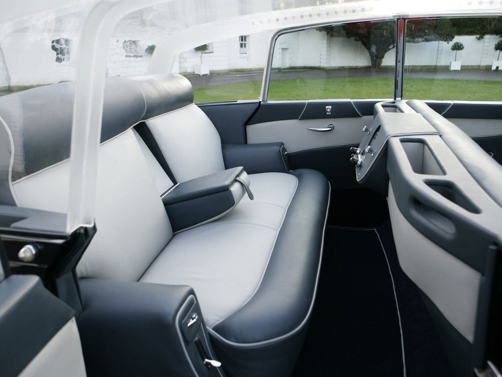 Cars 1951 rolls royce wraith perspex retro luxury Desk Mat Stitched
