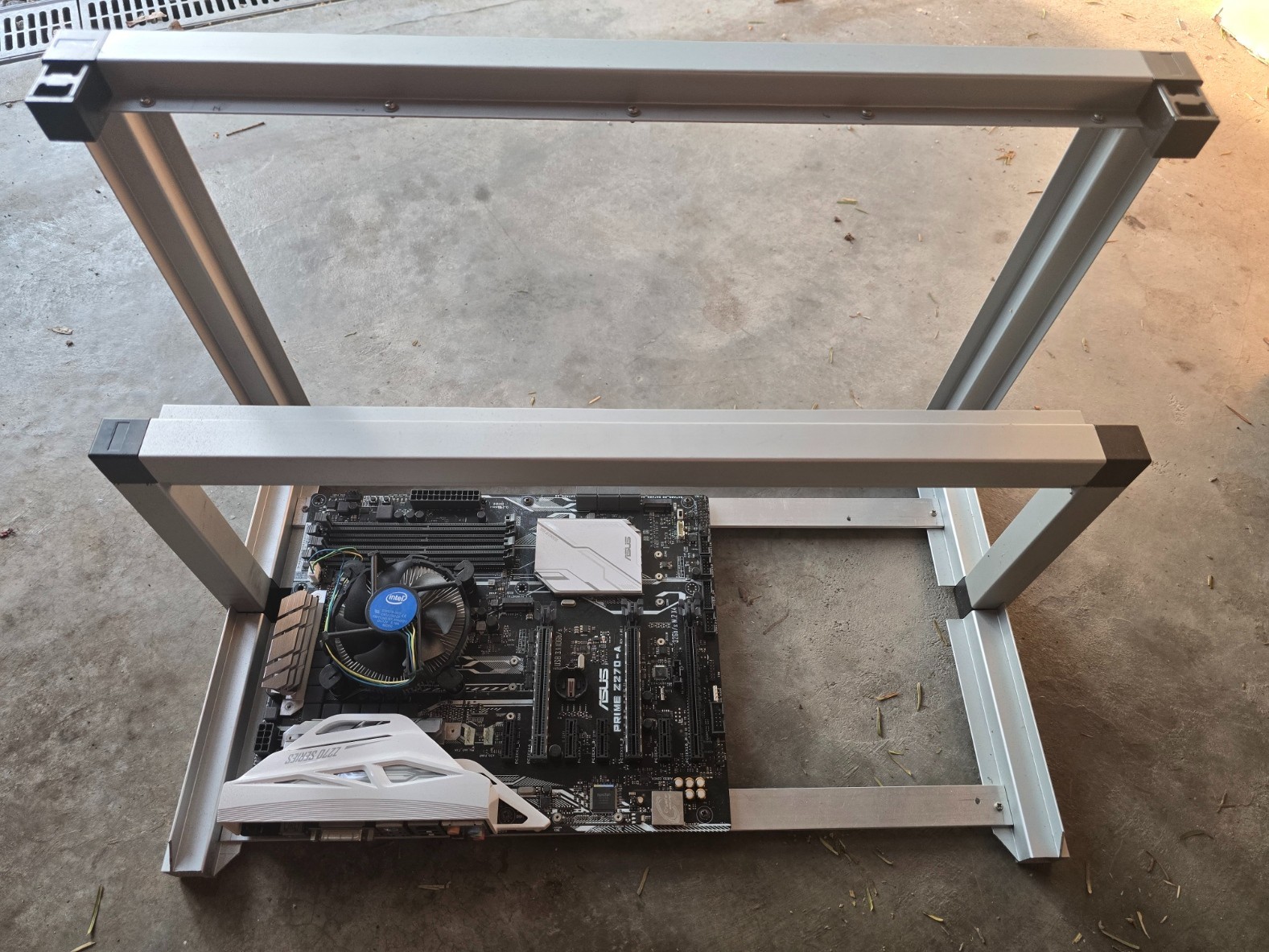 GPU mining rig 7 PCI port mother board with CPU