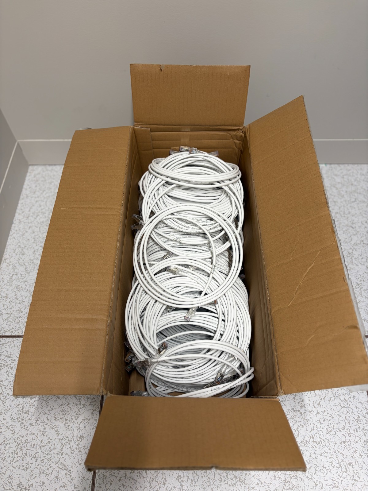 QTY 100 x Siemon SP6A-S2.5M-02B Rj45 6a S/ftp T568a/b Str Cm/lsoh1
