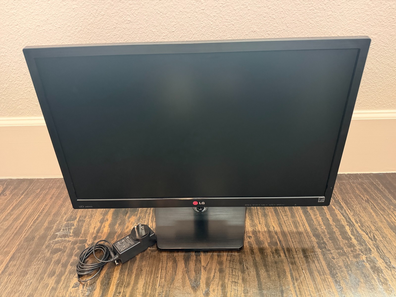 LG Flatron 24EN33TW-B 24" Full HD 1080p LED VGA DVI LCD Monitor
