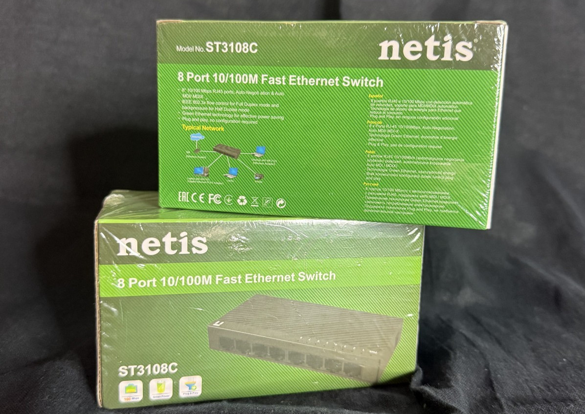 Netis ST3108C 8-Port 10/100Mbps Desktop Fast  Ethernet Switch